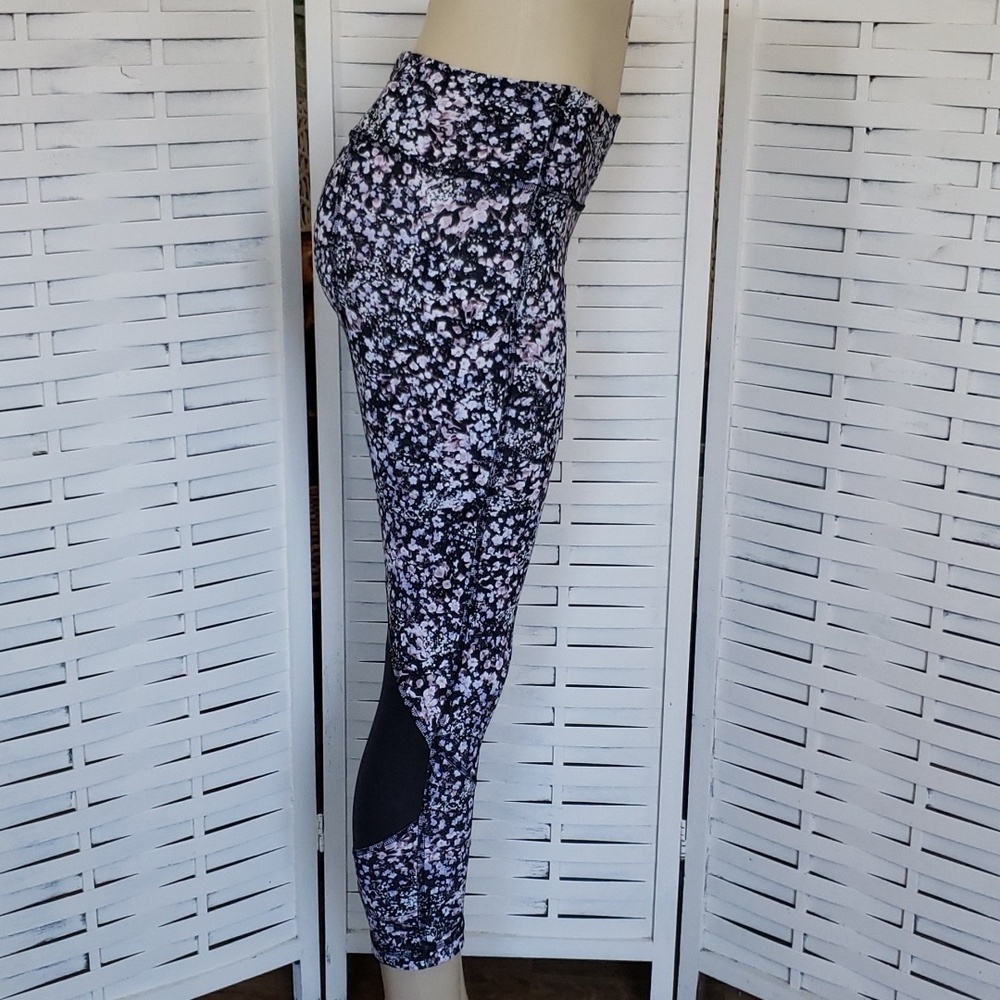 Lululemon Wunder Under Crop Black White Floral Print Womens Leggings Siz… - Picture 5 of 6